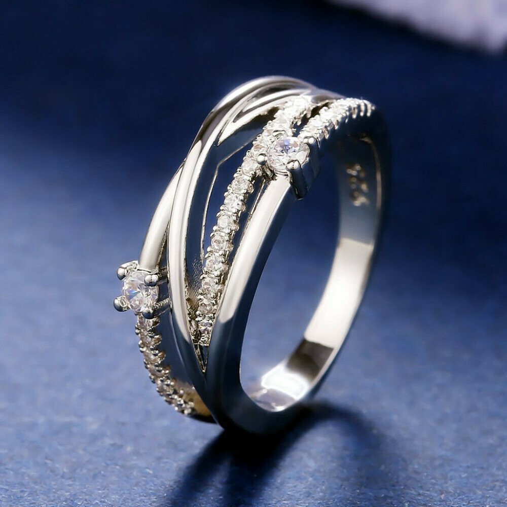 Sterling Silver .924 Multi-Band Rhinestone 1-piece Ring Size 7